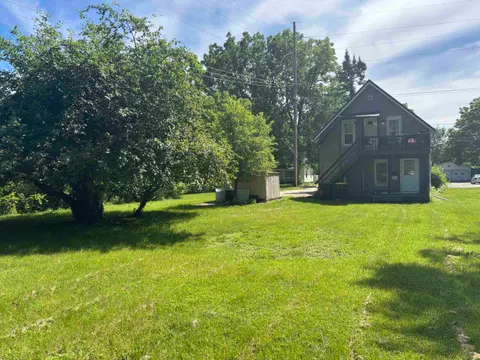 313 Pleasant Avenue, Alma MI 48801 photo 4