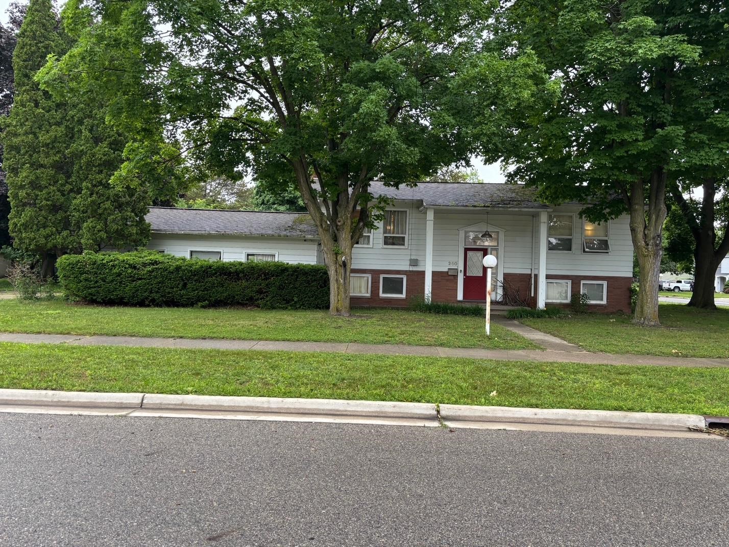 250 Purdy Drive, Alma MI 48801 photo 1
