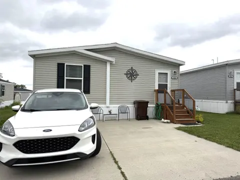 1042 Jackson Court, Mount Pleasant MI 48858 photo 2