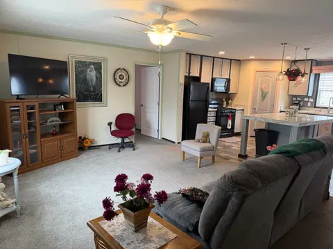 1042 Jackson Court, Mount Pleasant MI 48858 photo 3