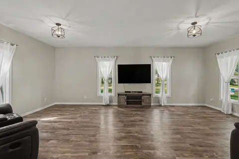 504 S Lansing Street, Mount Pleasant MI 48858 photo 4