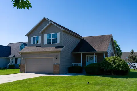 1646 Abbey Court, Mount Pleasant MI 48858 photo 2