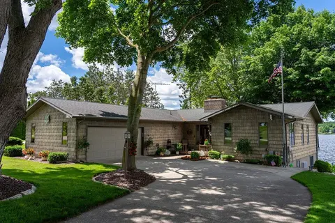 1056 Clubhouse Drive, Lake Isabella MI 48893 home for sale