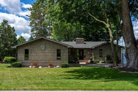 1056 Clubhouse Drive, Lake Isabella MI 48893 photo 2