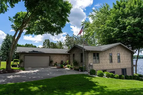 1056 Clubhouse Drive, Lake Isabella MI 48893 photo 4