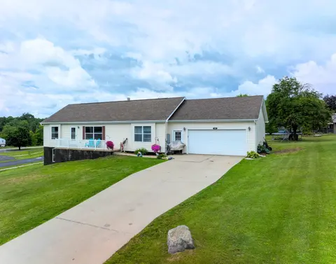 630 Lennon Lane, Gladwin MI 48624 photo 2