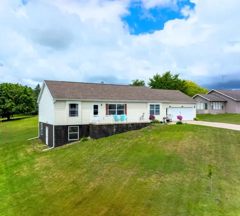 630 Lennon Lane, Gladwin MI 48624 photo 3