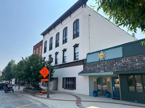 217 N Washington Street, Owosso MI 48869 photo 1