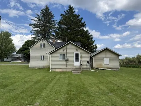 744 Saint Johns Street, Ithaca MI 48847 photo 2