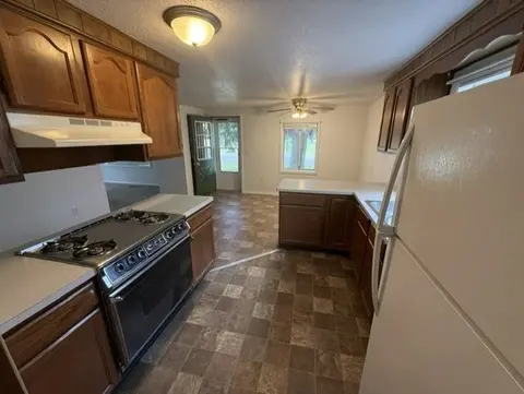 744 Saint Johns Street, Ithaca MI 48847 photo 4