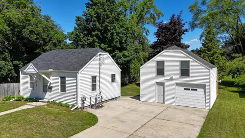 211 E Palmer Street # 7, Mount Pleasant MI 48858 photo 2
