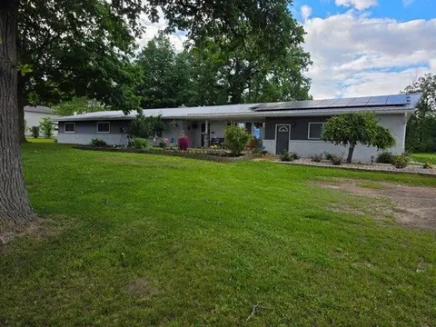1417 E Weidman Road, Rosebush MI 48878 photo 5
