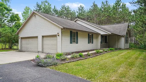 2107 W Kelly Drive, Mount Pleasant MI 48858 photo 2