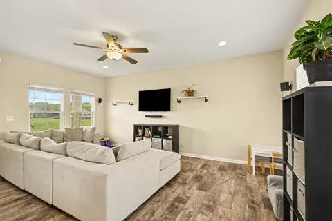 173 Crystal Court, Alma MI 48801 photo 3