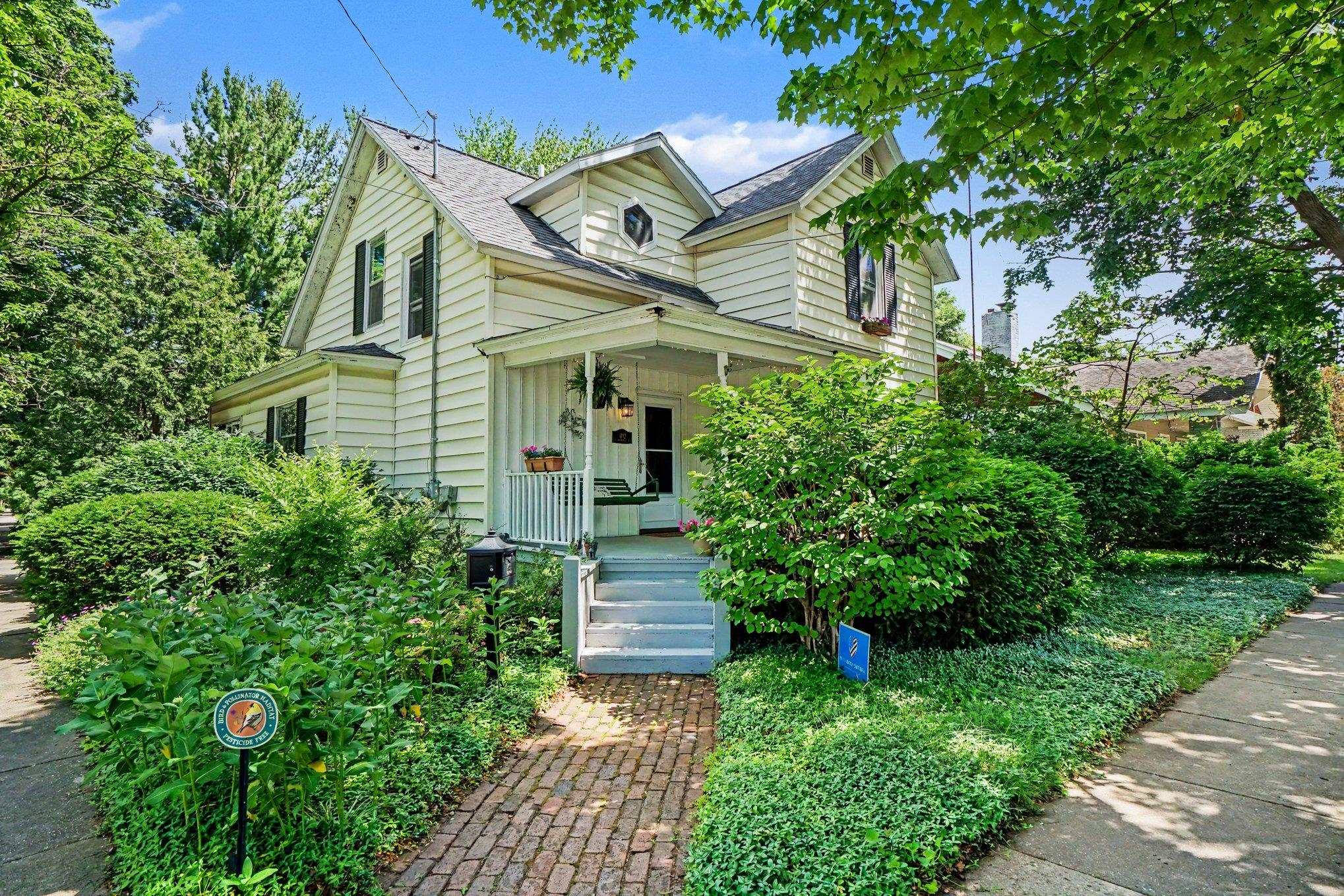 402 N Franklin Street, Mount Pleasant MI 48858 photo 1