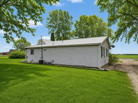 6596 W Washington Road, Ithaca MI 48847 photo 4