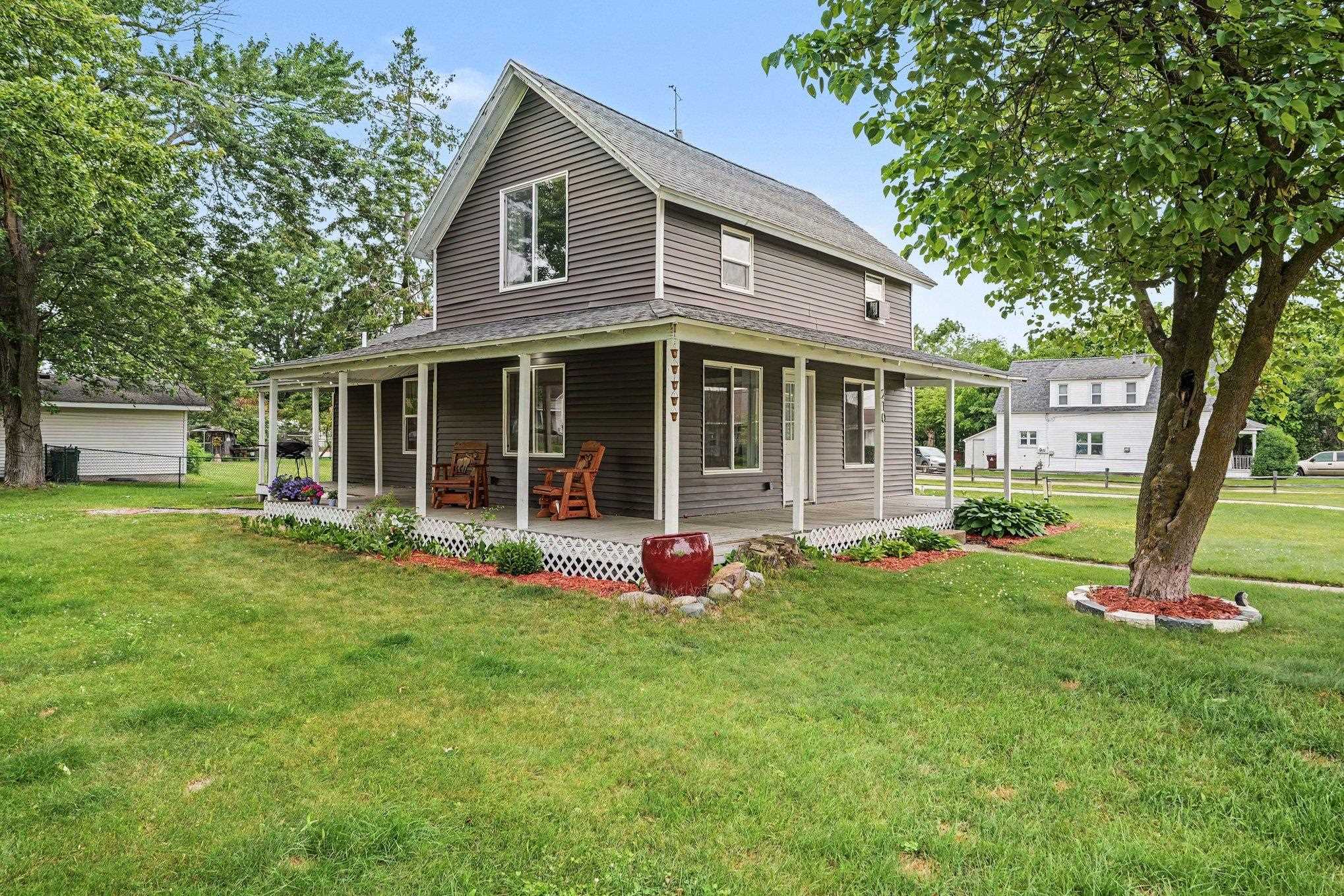 210 S Adams Street, Mount Pleasant MI 48858 photo 1