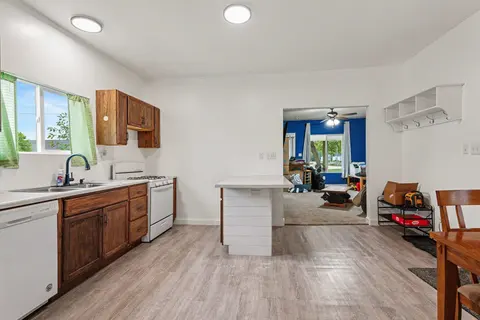 210 S Adams Street, Mount Pleasant MI 48858 photo 3