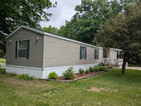 7610 Windoga Lake Drive, Weidman MI 48893 photo 4