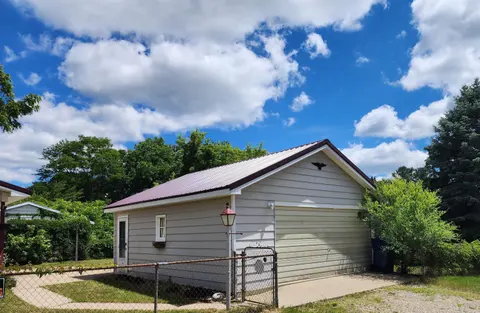 295 Birch Street, Harrison MI 48625 photo 3