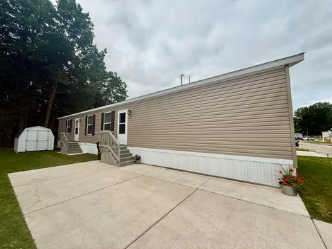 1178 Ironstone Drive, Mount Pleasant MI 48858 photo 2