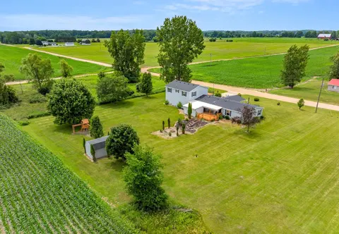 8941 S Mission Road, Mount Pleasant MI 48858 photo 4