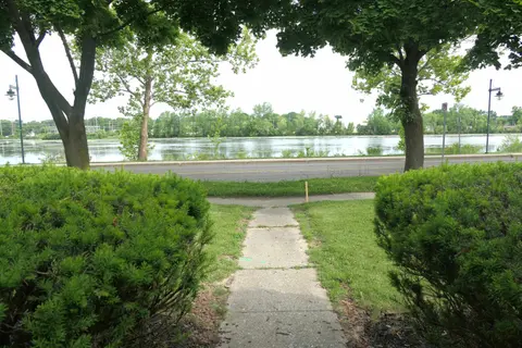 135 Riverside Drive, Alma MI 48801 photo 3