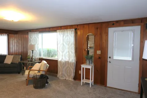 135 Riverside Drive, Alma MI 48801 photo 5