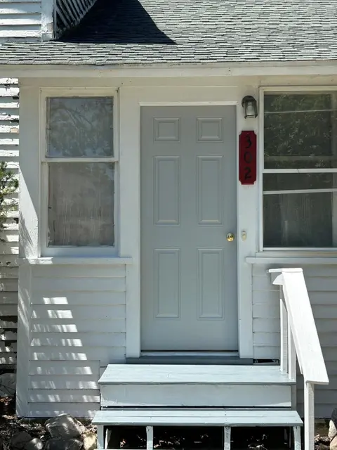 302 S Pine Street, Mount Pleasant MI 48858 photo 2