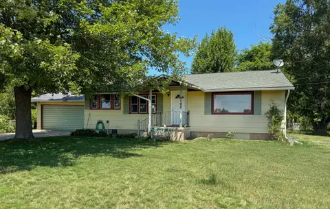8195 E Broomfield Road, Mount Pleasant MI 48858 home for sale