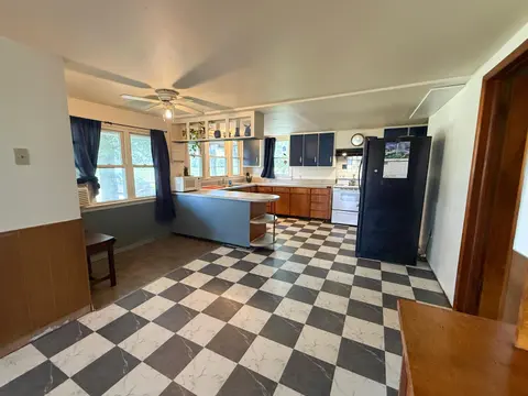 8195 E Broomfield Road, Mount Pleasant MI 48858 photo 3