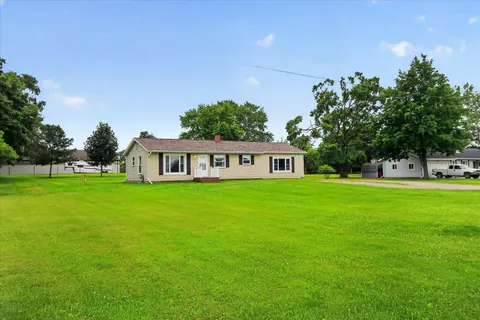 7898 E Broomfield Road, Mount Pleasant MI 48858 photo 2
