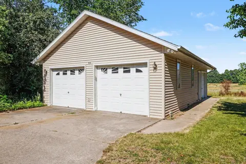 935 S Crawford Road, Mount Pleasant MI 48858 photo 4