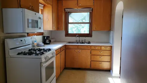 5869 S Mission Road, Mount Pleasant MI 48858 photo 5