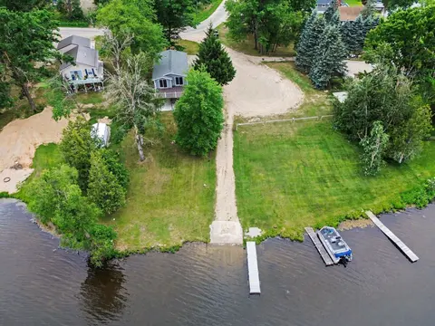 6820 W Shore Drive, Weidman MI 48893 photo 2