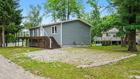 6820 W Shore Drive, Weidman MI 48893 photo 5