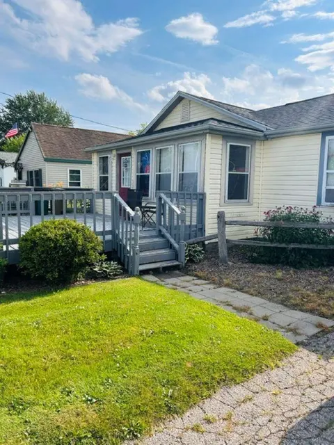 535 N Midland Street, Merrill MI 48637 photo 2