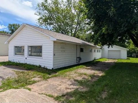 1232 E Superior Street, Alma MI 48801 photo 2