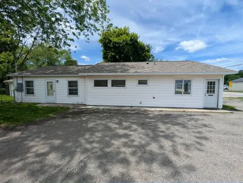 1232 E Superior Street, Alma MI 48801 photo 3