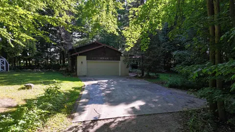 8800 Golfside Court, Shepherd MI 48883 home for sale
