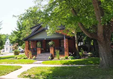 401 N University Street, Mount Pleasant MI 48858 home for sale