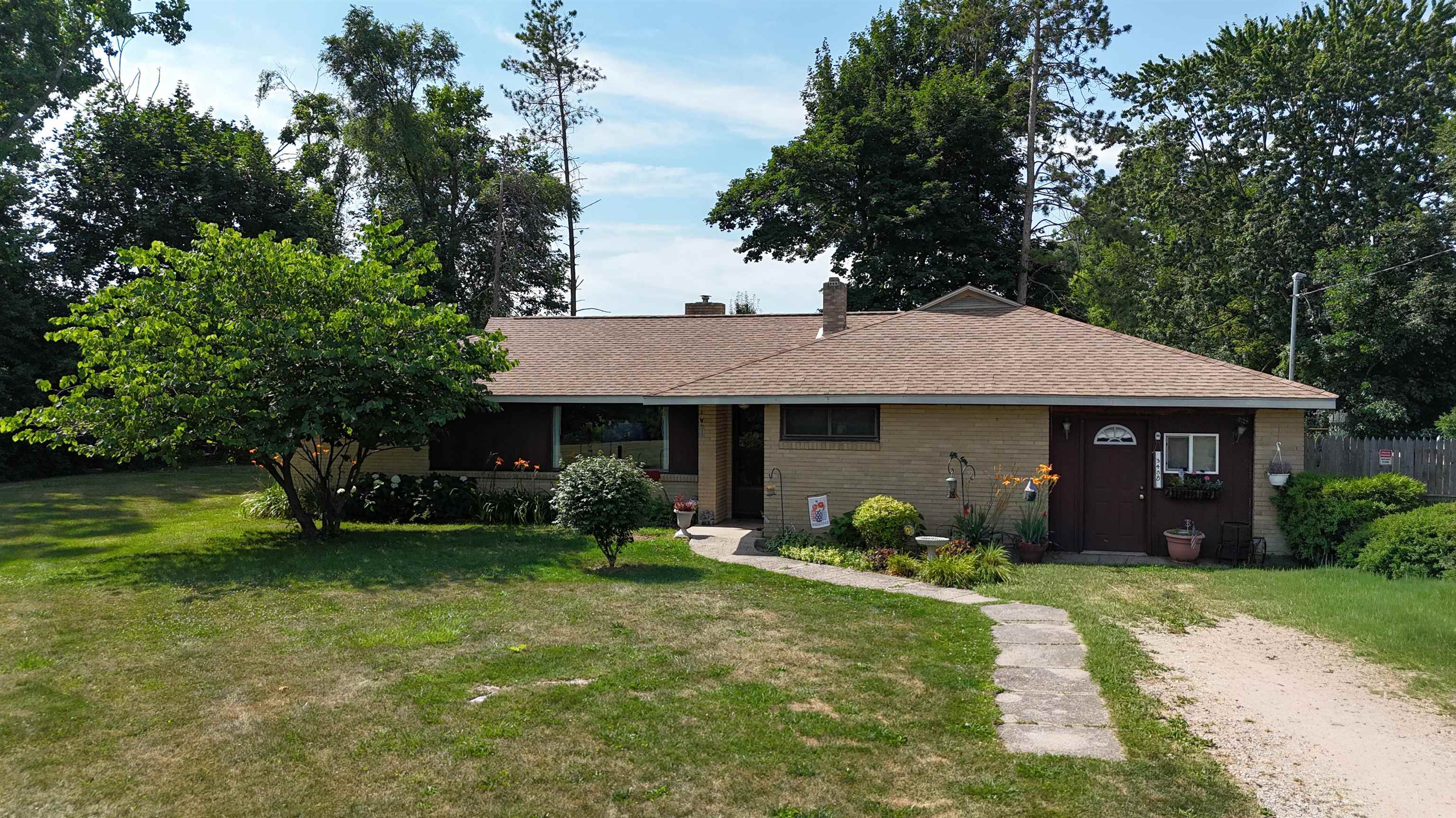 3488 E Rosebush Road, Rosebush MI 48878 photo 1