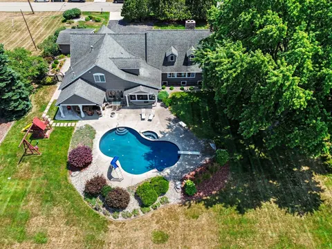 115 Golfside Drive, Alma MI 48801 photo 2