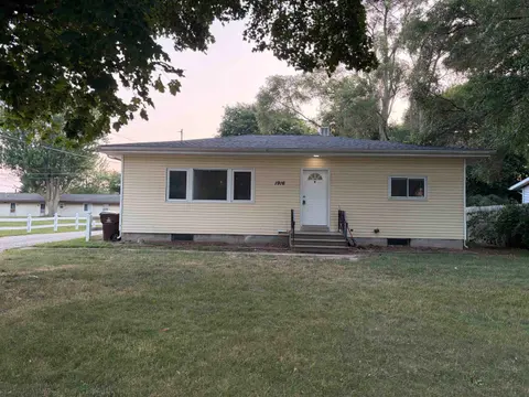 1916 Stockman Road, Mount Pleasant MI 48858 multi-family property for sale