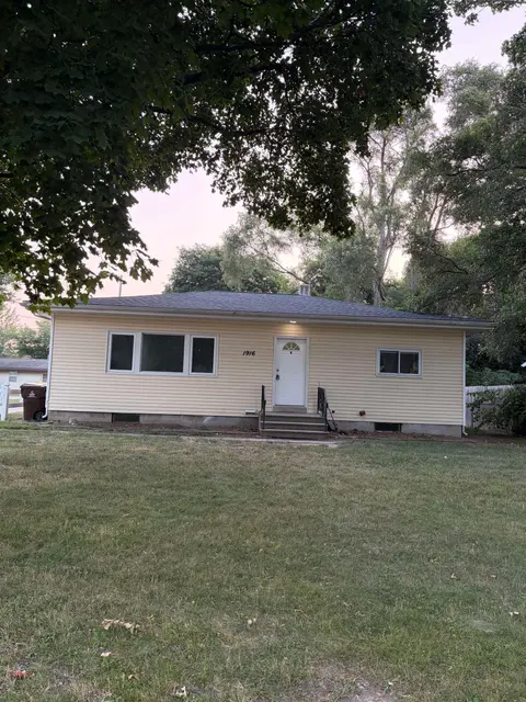 1916 Stockman Road, Mount Pleasant MI 48858 photo 2