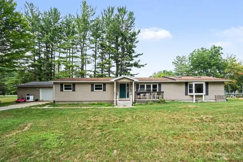 3989 S Foster Road, Mount Pleasant MI 48858 photo 2