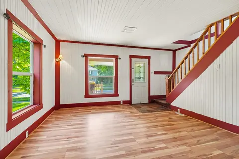 512 S Kinney Avenue, Mount Pleasant MI 48858 photo 2
