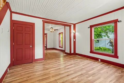 512 S Kinney Avenue, Mount Pleasant MI 48858 photo 3