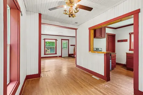 512 S Kinney Avenue, Mount Pleasant MI 48858 photo 5