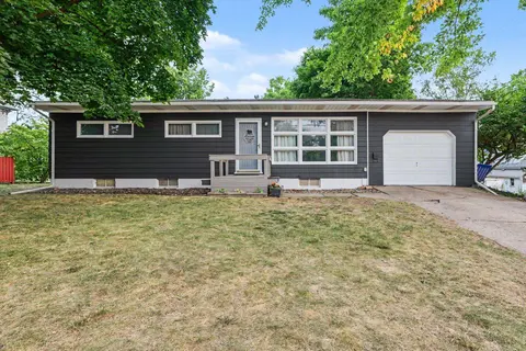 422 W Center, Alma MI 48801 home for sale